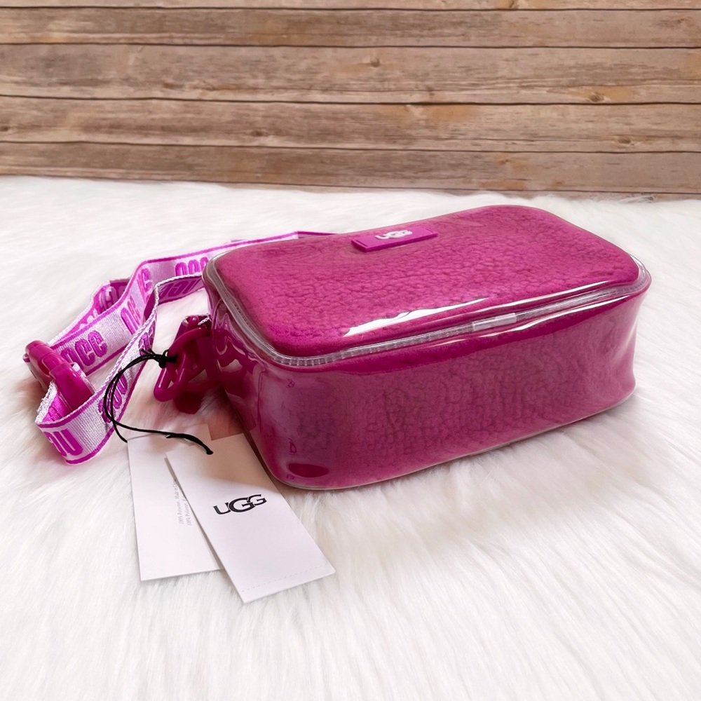 UGG Janey II Clear Dragonfruit - Picture 6 of 9